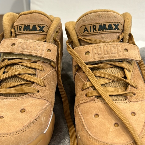 Nike
Air Force Max PRM "Flax" Sneakers (2017) - Picture 8 of 9